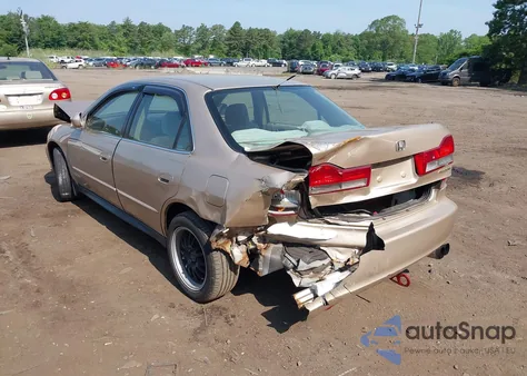 2001 Honda Accord 2.3 Lx из США, поврежденный, VIN 1HGCG66521A015983